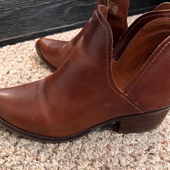 Steve Madden Booties | Cognac Booties | Leather Ankle Boots - Picture 5 of 6
